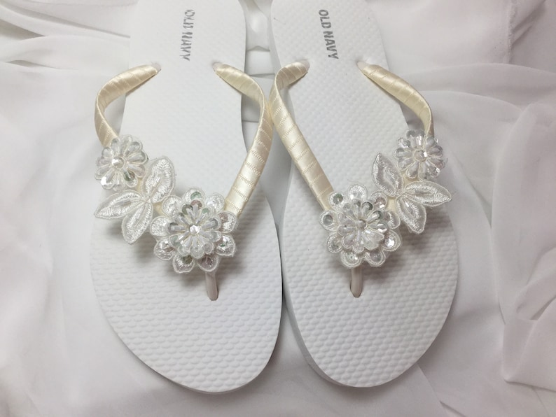 Ivory Bridal Lace Flip Flops Bridal Sandals Braidsmaid Flip Etsy