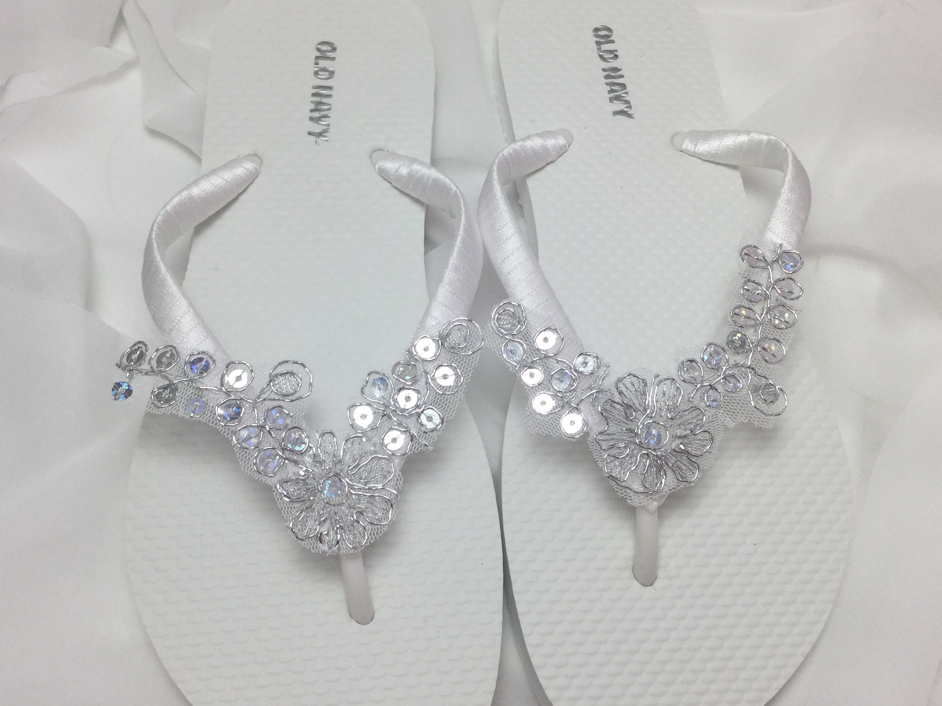beach wedding flip flops for bride