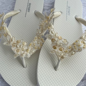 Ivory Bridal Flip Flop, Beaded Lace Bridal Sandals, Beach Wedding Sandals, Ivory Wedding Flip Flops, Wedding Destination Sandals
