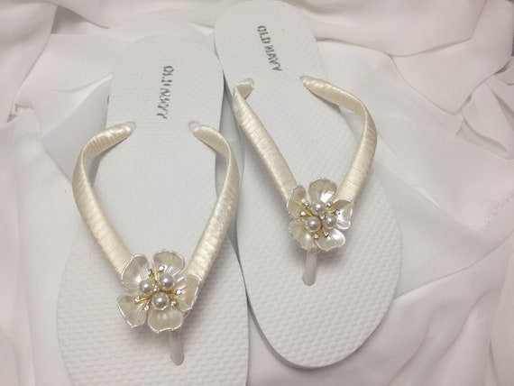 Ivory Bridal Pearl Flip Flop Bridal Rhinestones Sandals | Etsy