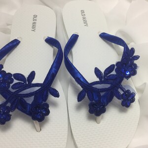 Royal Blue Flip Flops, Hochzeit Royal Blue Lace Flip Flop, Braidsmaid Flip Flops Strand Hochzeit Sandalen, Hochzeit Ziel Sandalen