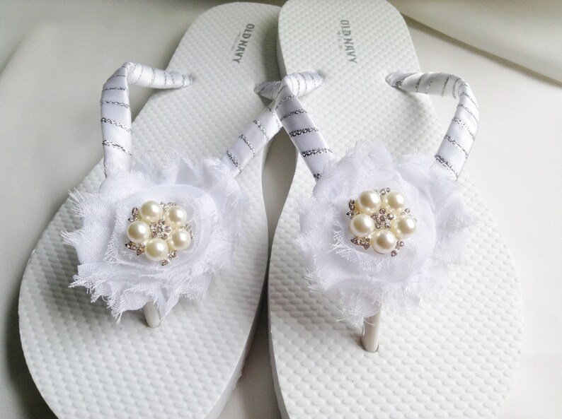 White Bridal Flip Flops Bridesmaid Flip Flop Bridal Sandals, Beach Wedding Sandals, Wedding Flip Flops Bridal Sandals Pearl Flip Flop image 3