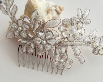 White Wedding Hair Comb, Bridal Lace Hair Comb, White and Silver Edge Lace with Pearls and Glass Seed Beads, Bridal Headpiece,