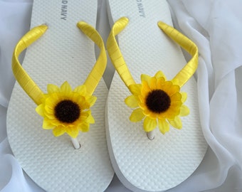 Daalgggg Mans Slipper Yellow Tropical Floral Sunflowers Comfort EVA Open Toe Flat Bathroom Flip Flops Daalgggg Mans Slipper Yellow Tropical Floral Sunflowers Comfort EVA Open Toe Flat Bathroom Flip Flops