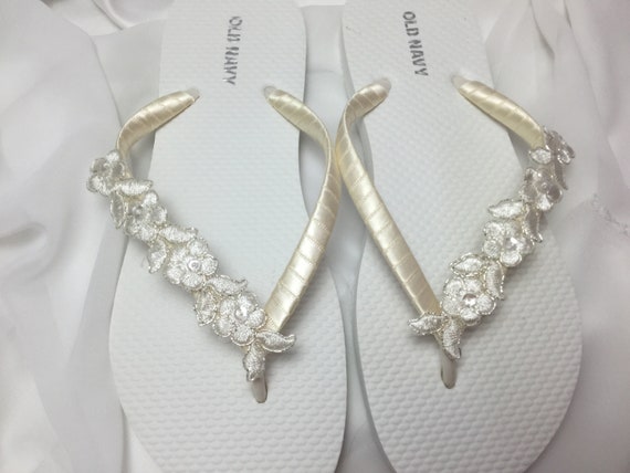 ivory flip flops for wedding