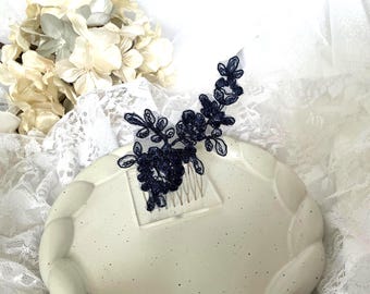Peineta de encaje azul marino, tocado de novia, accesorio floral para el cabello, elegante peineta de boda, tocado azul marino