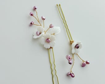 Horquillas florales, horquillas de boda de cerámica blanca con diseño floral, perlas de agua dulce color lavanda, horquillas nupciales. Juego de 2 horquillas para el cabello para bodas.