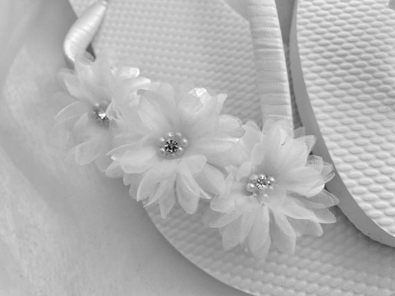 Bridal Flip Flops, White Flower Wedding Sandals, Flower Flip Flop, Bridal  Sandals, White Wedding Flip Flops, Bridal Gift Party 
