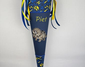 70 cm Schultüte aus Stoff - mit Name und Motiv - Triceratops , T-Rex, Fußball - je nach Wunsch