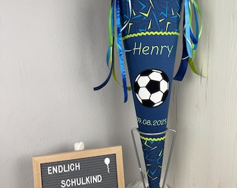 Cono escolar de tela de 70 cm, con nombre y motivo, a juego con el Ergobag SpitzenreitBär, según se desee.