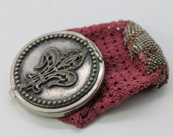 Antique Art Nouveau Coin Purse Tam O Shanter Fleur de Lis Beaded Crochet