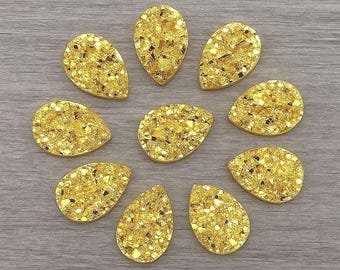 14mm x 10mm Metallic Teardrop Resin Druzy Cabochon - Shiny Gold