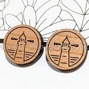 Cabochons en bois gravé phare 12 mm - embellissements en bois de plage océan - cerisier noyer bouleau, choix couleur - vernis semi-mat