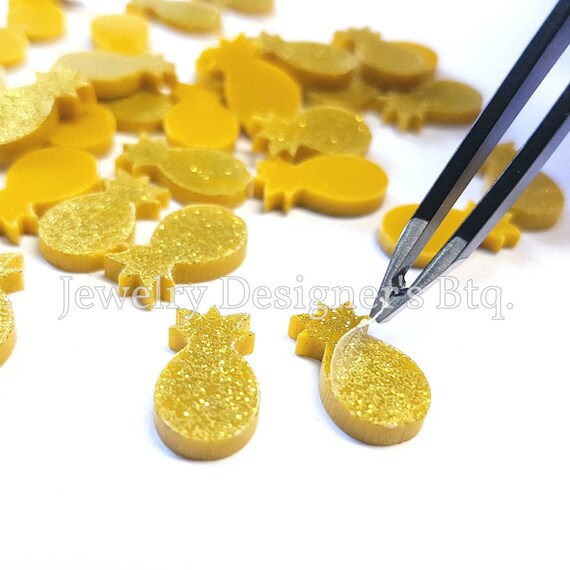 Gold Leaf Flakes for Jewelry, Arts & Crafts Not for Food 1 Container of  Golden Deco Jar Size 10cm X 6cm 