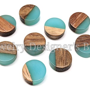 Cabochons en bois de résine faits à la main - Tailles comprises entre 9,5 mm et 10,5 mm - Vert d'eau clair