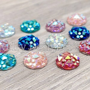 Cabochon géométrique en imitation cristal 8 mm - Aurore boréale arc-en-ciel irisée - Base plate argentée - 6 couleurs
