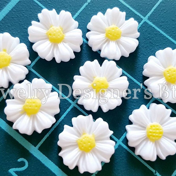 9mm Daisy 3D Cabochon - Resin Daisies - White Flower Floral Cabochons - Flat Back