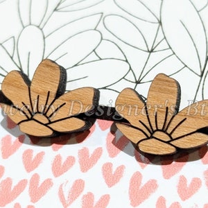Cabochons en bois gravé floral 12mm - Noyer Bouleau Cerisier, Couleur Pick - Vernis Semi-Mat