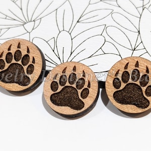Cabochons en bois empreinte patte d'ours 12 mm - embellissements d'animaux - cerisier noyer bouleau, choix de la couleur - vernis semi-mat