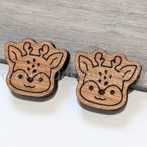 Cabochons en bois gravé de cerf 12 mm - embellissements d'animaux en bois - cerisier noyer bouleau, choix de la couleur - vernis semi-mat