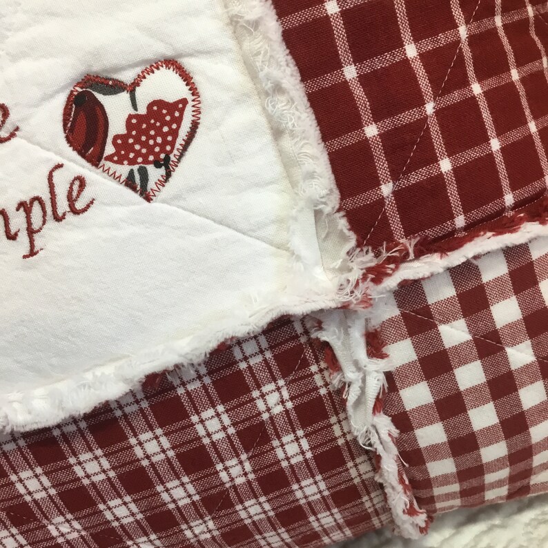 Red Quilted Pillow Farmhouse Pillow Primitive Pillow 18 x Etsy