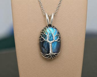 Tree pendant with a labradorite gemstone