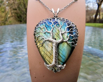 Tree pendant with a labradorite gemstone