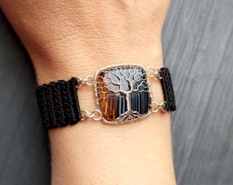 Wire crochet tree bracelet with a black onyx gemstone