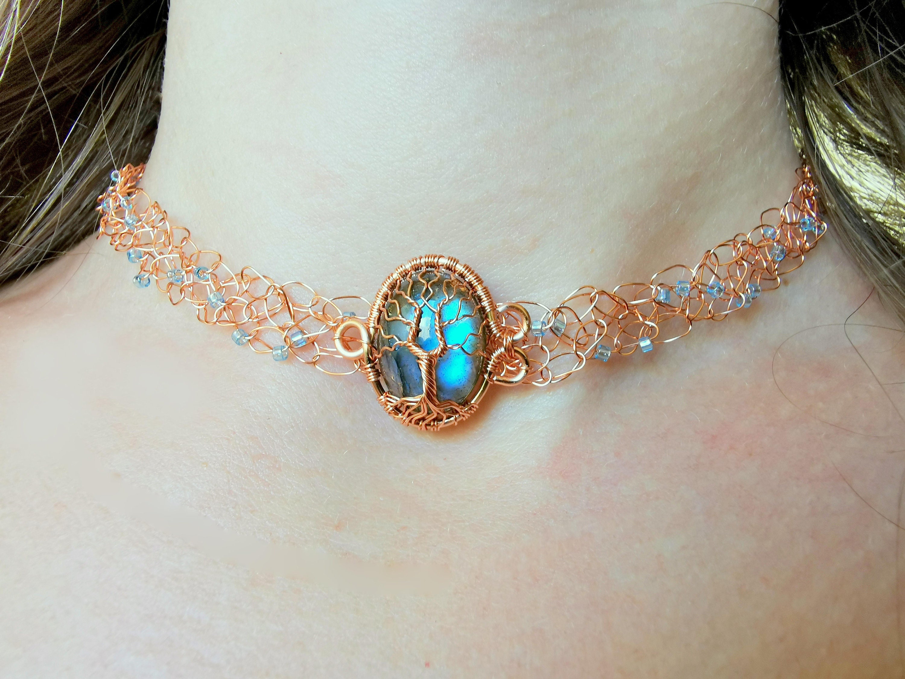 Wire crochet choker with a labradorite gemstone