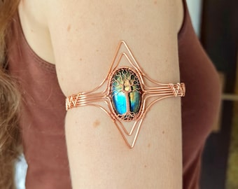 Copper tree arm cuff with a labradorite gemstone | Upper arm cuff | Celtic jewelry | Arm cuff | Upper arm bracelet | Copper arm cuff