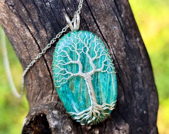 Tree pendant with an amazonite gemstone