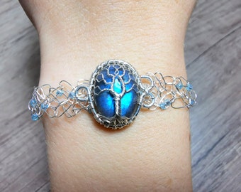 Wire crochet tree bracelet with a labradorite gemstone