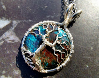 Tree pendant with a shattuckite gemstone