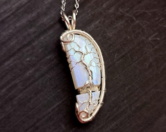 Tree pendant with a broken moonstone