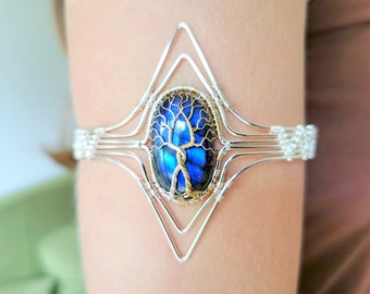 Fantasy inspired arm ring: The Two Trees