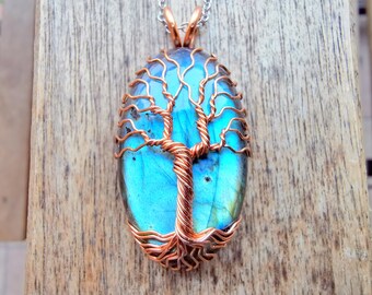 Tree pendant with a labradorite gemstone