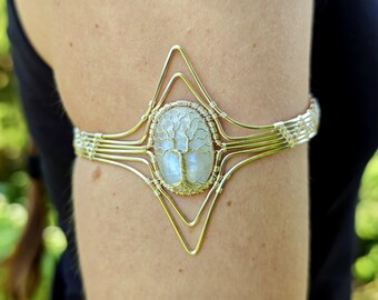 Silver tree arm cuff with a moonstone | Upper arm cuff | Celtic jewelry | Arm cuff | Upper arm bracelet | Silver arm cuff