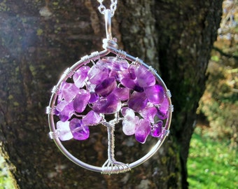 Tree pendant with amethyst gemstones