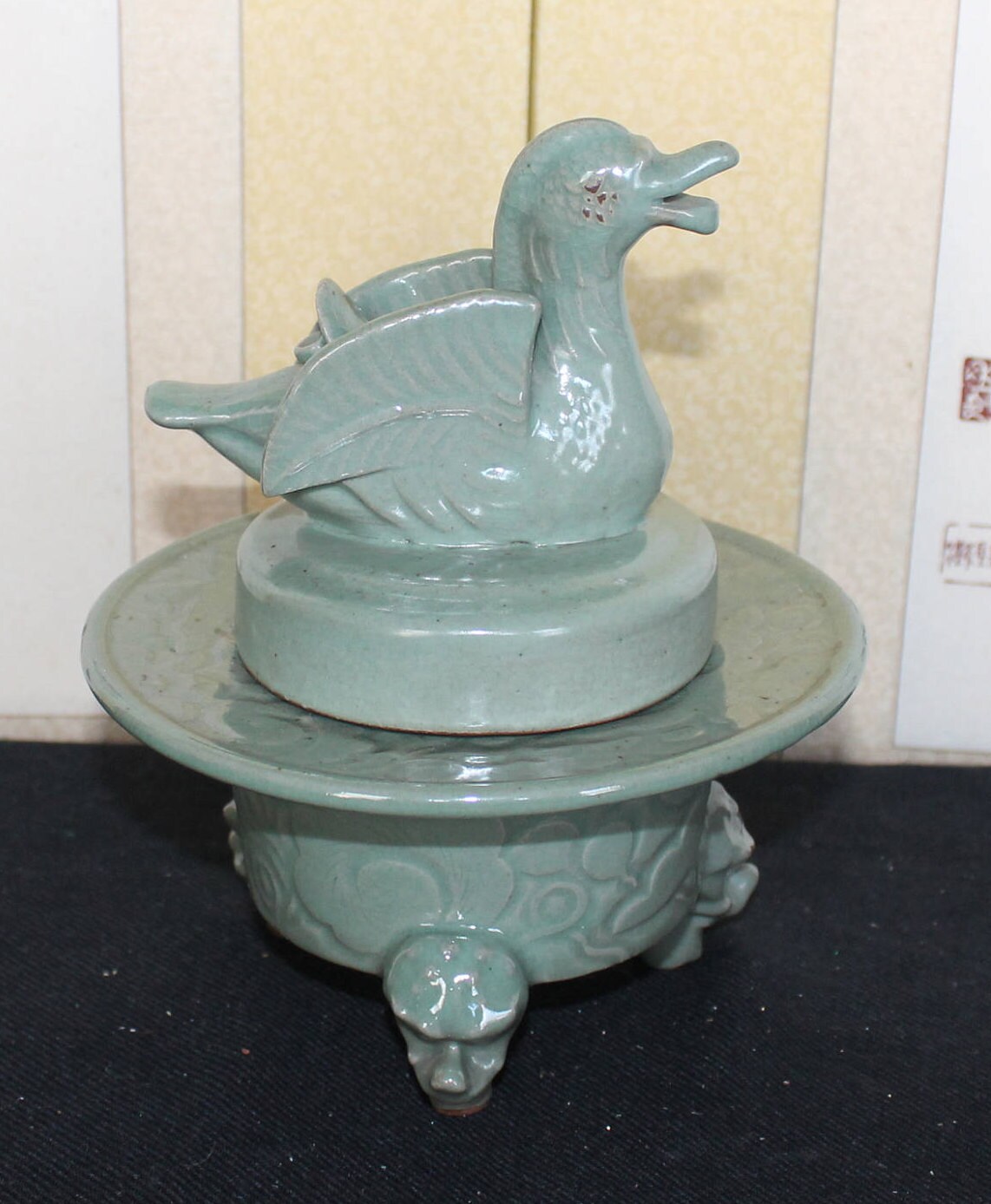 申相浩 草文花瓶 高さ32cm 高台内に描き銘 共箱付 申相浩 シン・サンホ 青磁 瓜形香合 大英博物館収蔵作家 韓国現代陶芸