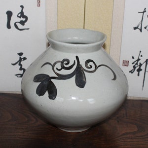申相浩・陶芸の世界　Sang-Ho SHIN Bonhams : Shin Sang-Ho Vase, 1980s