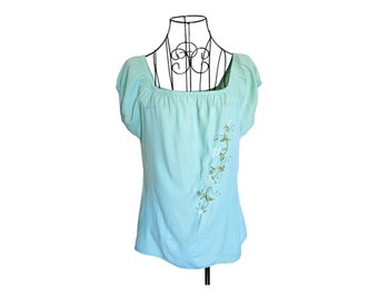 1970s Vintage Embroidered Blouse: Seafoam Green Floral Top