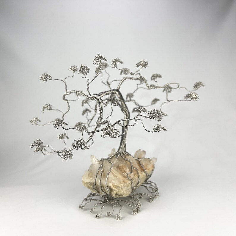 Bonsai Tree Sculpture for Amplification Quartz Cluster Steel Wire High