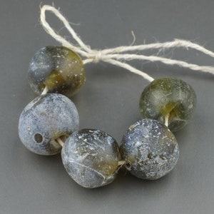 5 translucent green glass beads, Antique beads of Roman period