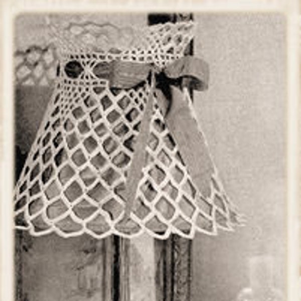 Vintage Crochet Pattern : Lacey Lampshade Cover