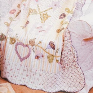 Vintage Quilting Pattern:  Heirloom Shabby Chic Spring Tulip Sampler Applique Quilt