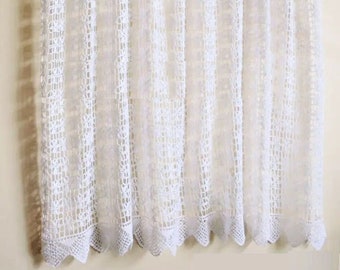Vintage Crochet Pattern:  Country Cottage Crocheted Curtain