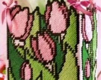 Vintage Plastic Canvas Pattern :  Spring Tulips - Gift Tote Bag