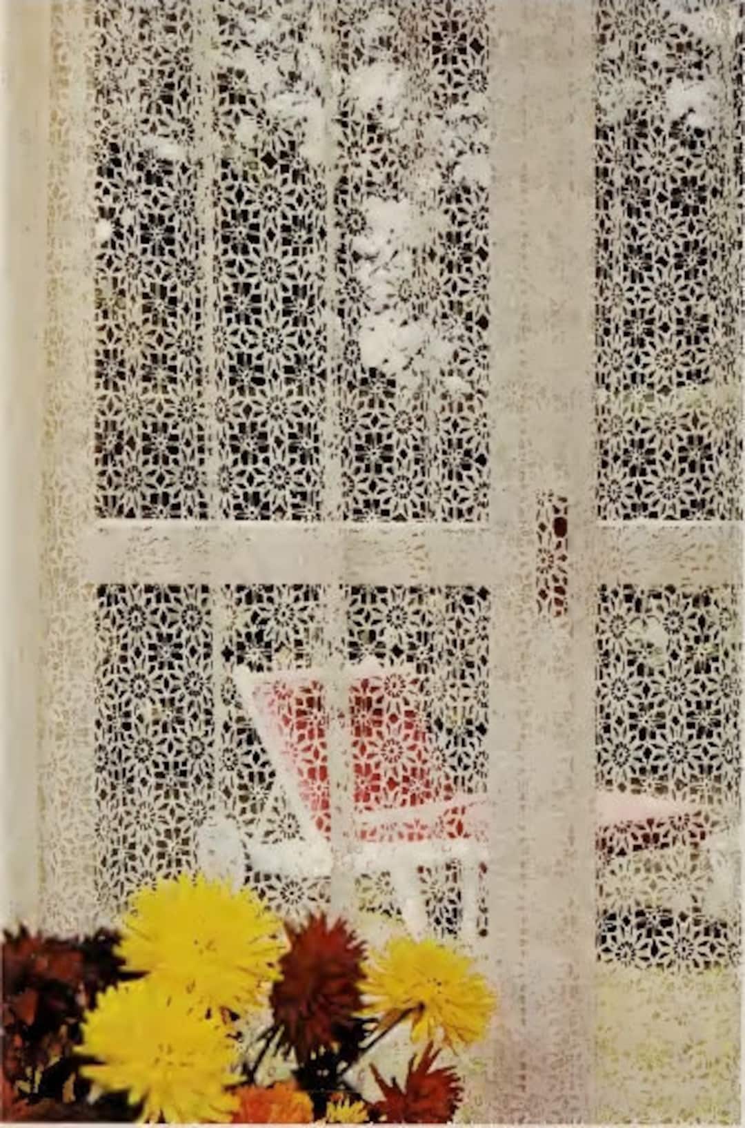 Vintage Crochet Pattern : Heirloom Daisy Lace Curtains 1977