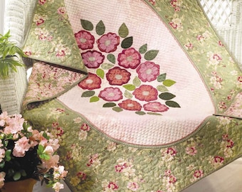 Vintage Quilting Pattern:  Heirloom Shabby Chic Cottage Rose Garden Quilt