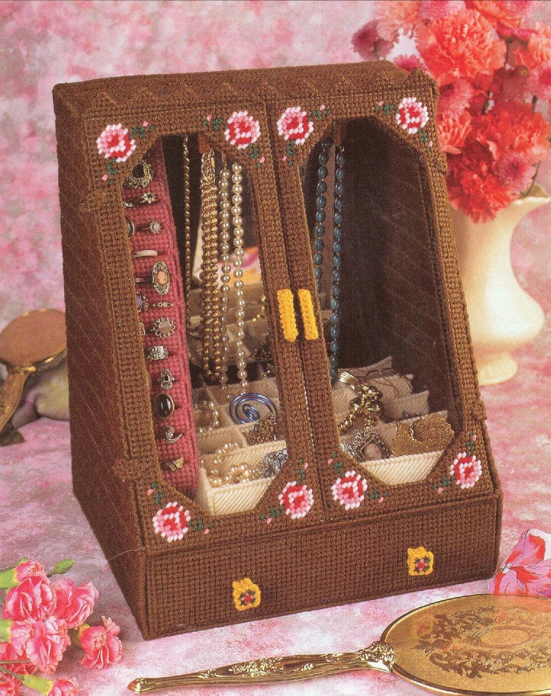 Vintage Plastic Canvas Pattern: Victorian Rose Jewelry Box